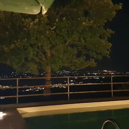 Moderne Mit Atemberaubendem Seeblick Villa Lisciano Niccone