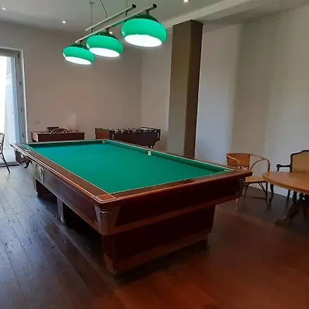 Villa Moderne Mit Atemberaubendem Seeblick