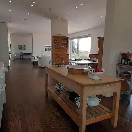 Moderne Mit Atemberaubendem Seeblick Villa