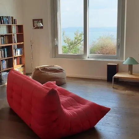 וילה Moderne Mit Atemberaubendem Seeblick