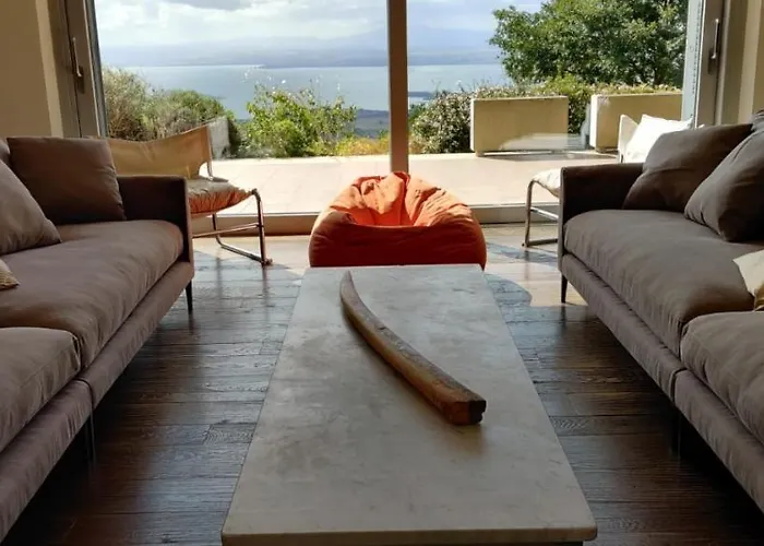 ヴィラ Moderne Mit Atemberaubendem Seeblick *