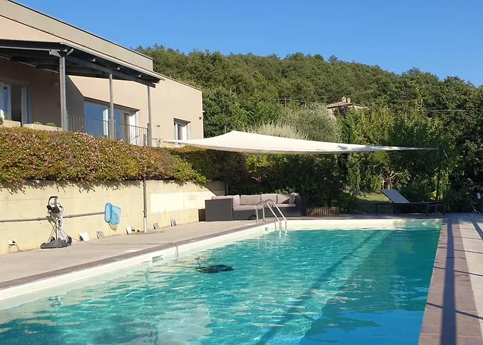 Villa Moderne Mit Atemberaubendem Seeblick