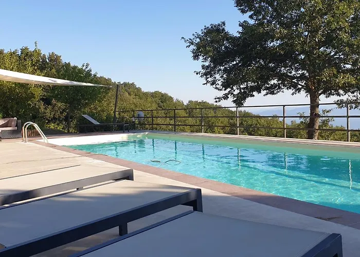 ヴィラ Moderne Mit Atemberaubendem Seeblick